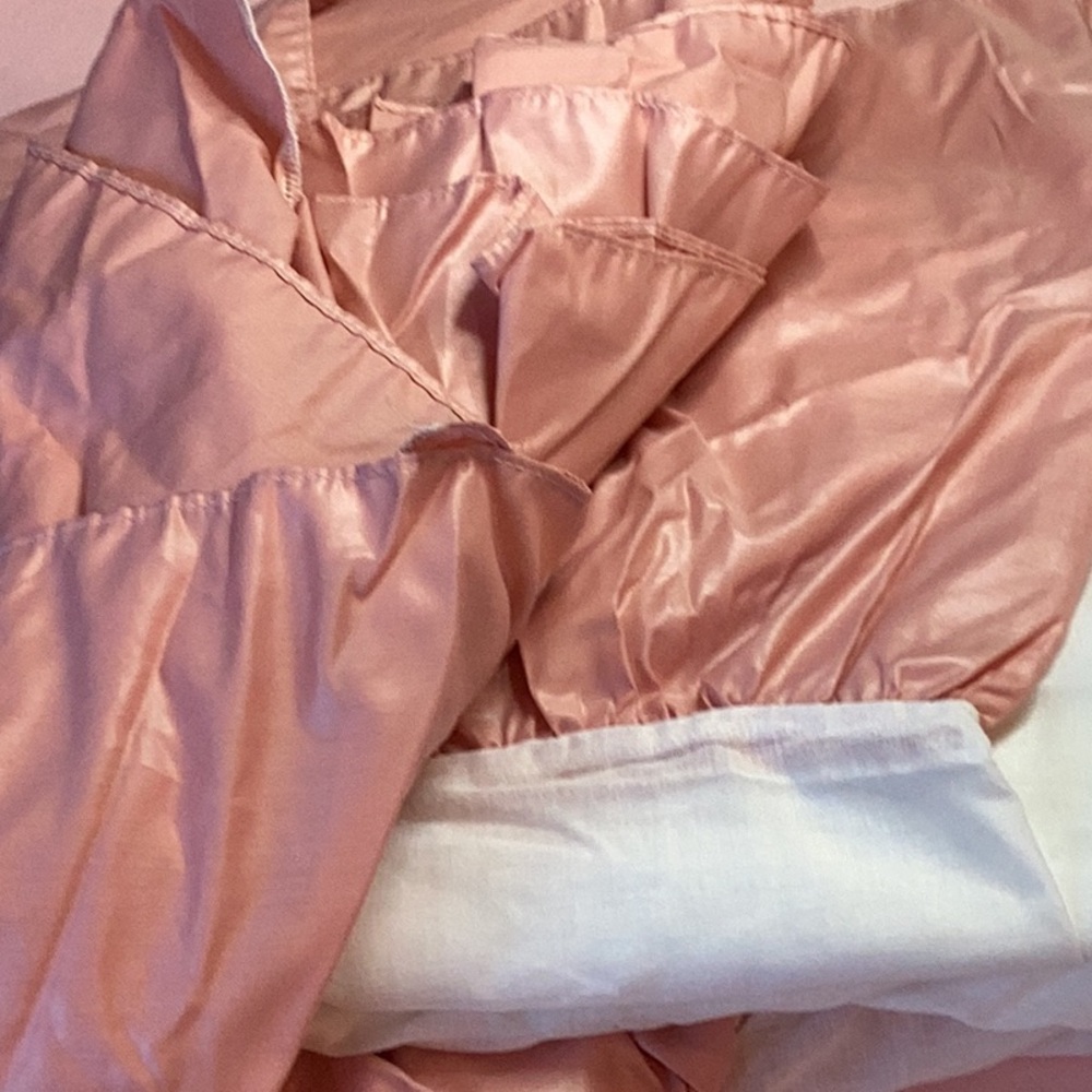 FINAL SALE PRICE Like New King Size Rosebud Chintz Dust Ruffle